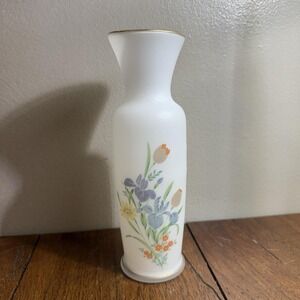 Vintage White Satin‎ Glass Vase Butterfly Flowers Japan  Gold Trim 8" x 2.5"